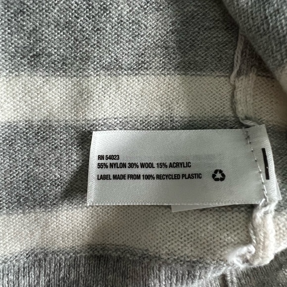 Gap striped bow tie sweater - Picture 4 of 5